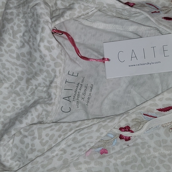 Caite Embroidered Handmade Hoodie Jacket - Picture 3 of 9